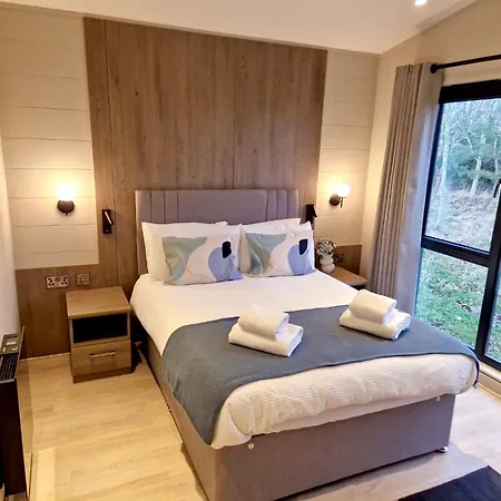 פארק נופש Keld Spring Retreat קירקבימורסייד